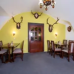 Hotel Rodinny Myslivna 3*