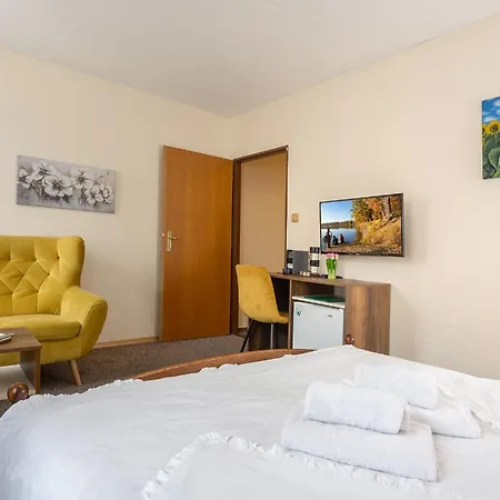 Hotel Rodinny Myslivna 3*